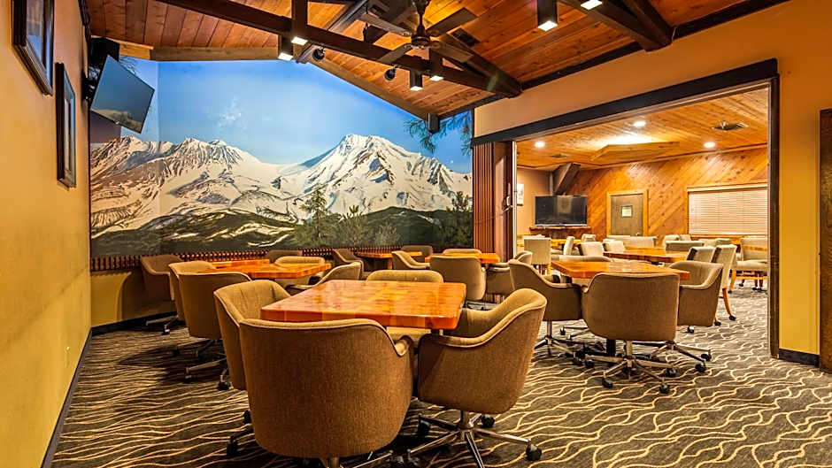 Best Western Plus Tree House