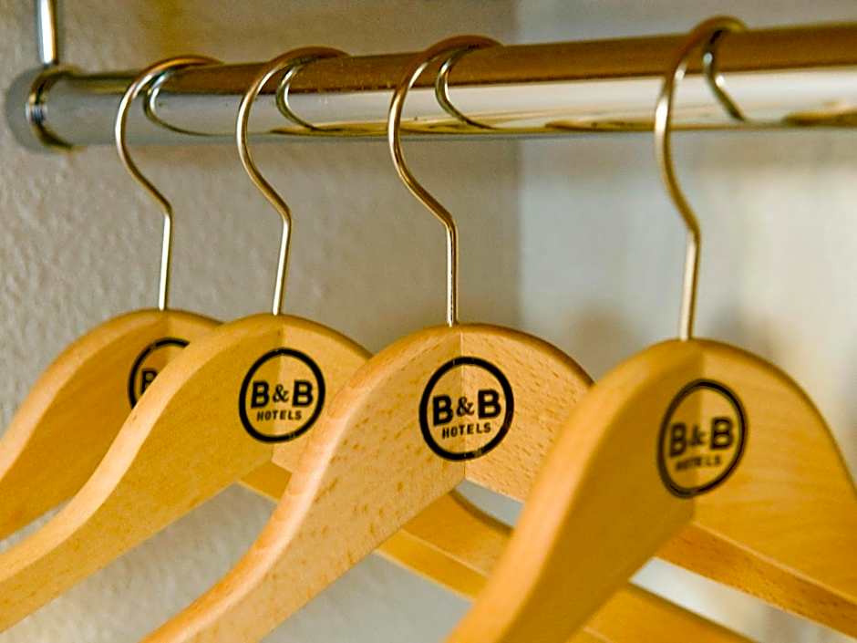 B&B HOTEL CHATEAUROUX Aéroport