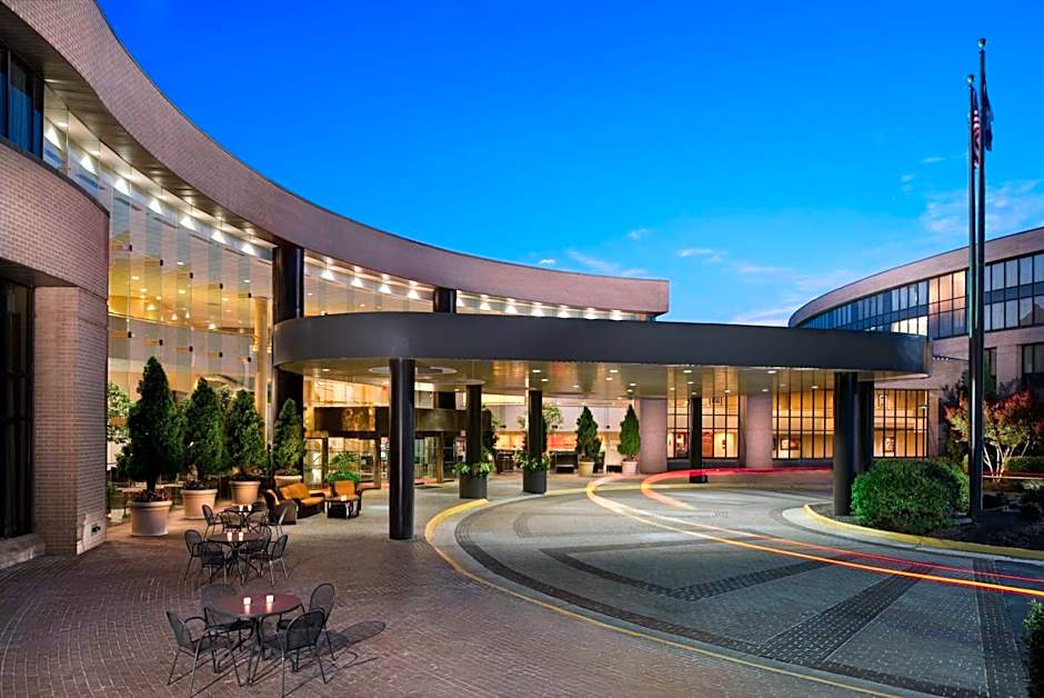 DoubleTree by Hilton Washington Dulles Airport