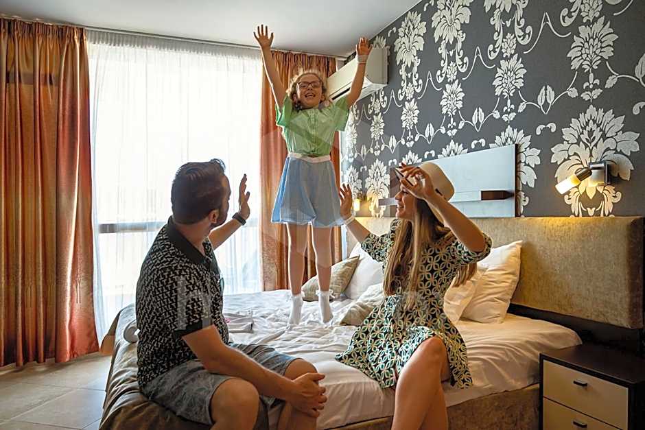 Briz Beach Apartments