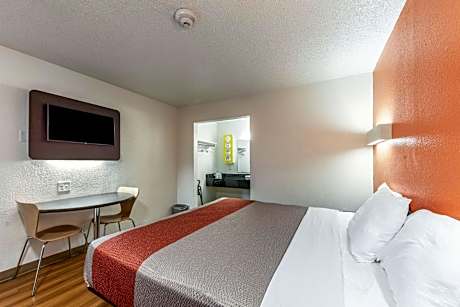 Motel 6-North Richland Hills, TX