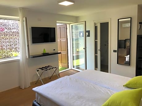 Superior Double Room with External Spa Bath