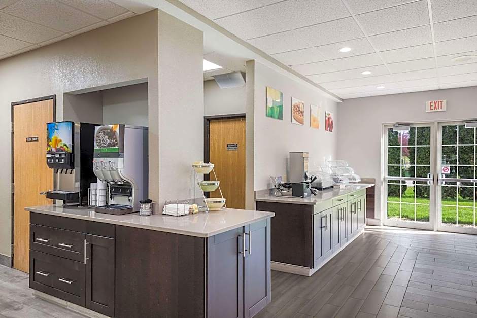 Quality Inn & Suites Lodi I-90