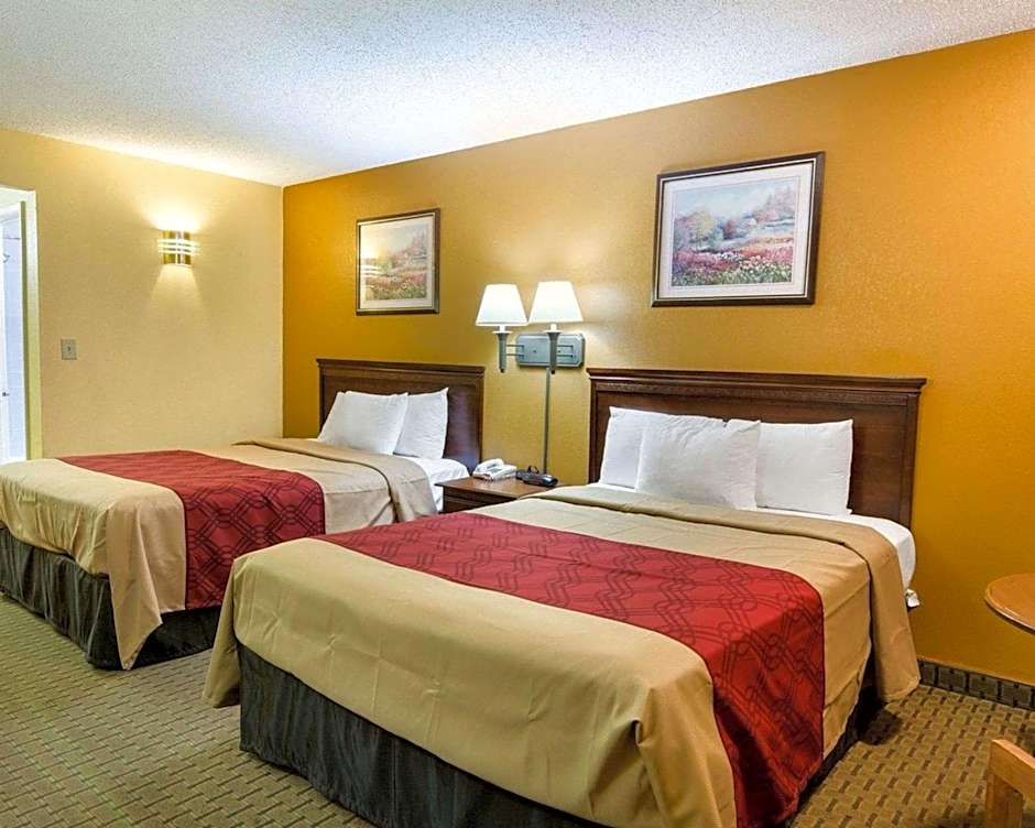 Econo Lodge Fredericksburg near I-95