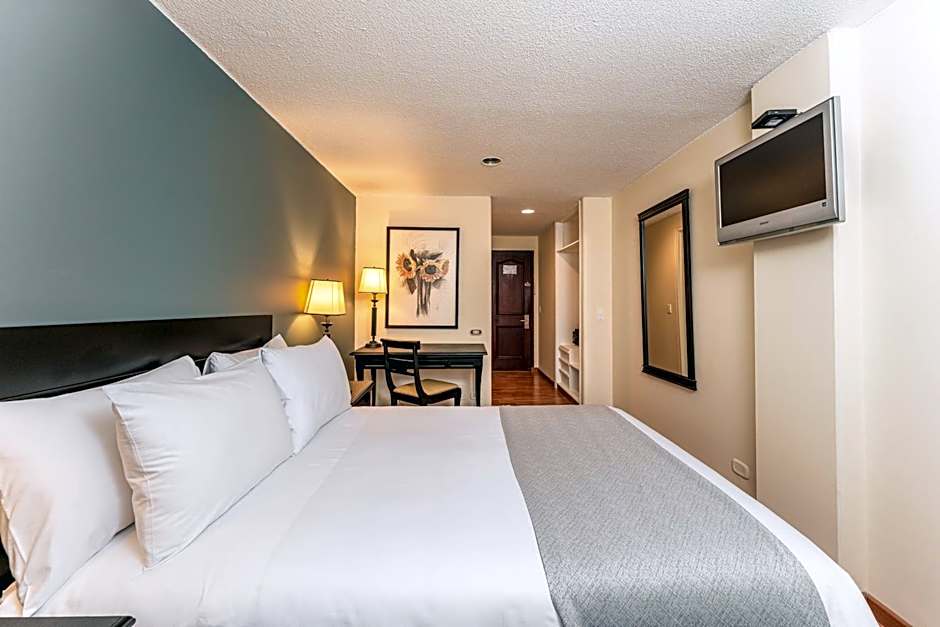 Hotel Dann Av. 19