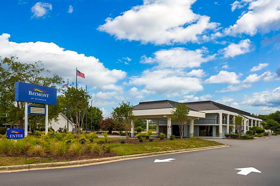 Photo 1 of 34 of Baymont by Wyndham Fayetteville NC