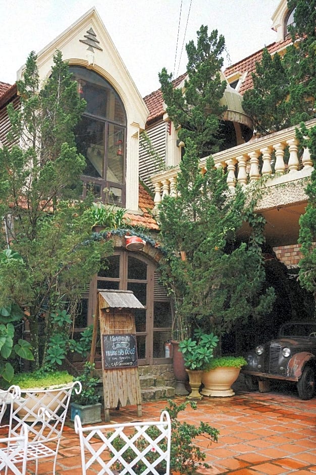Saphir Dalat Hotel
