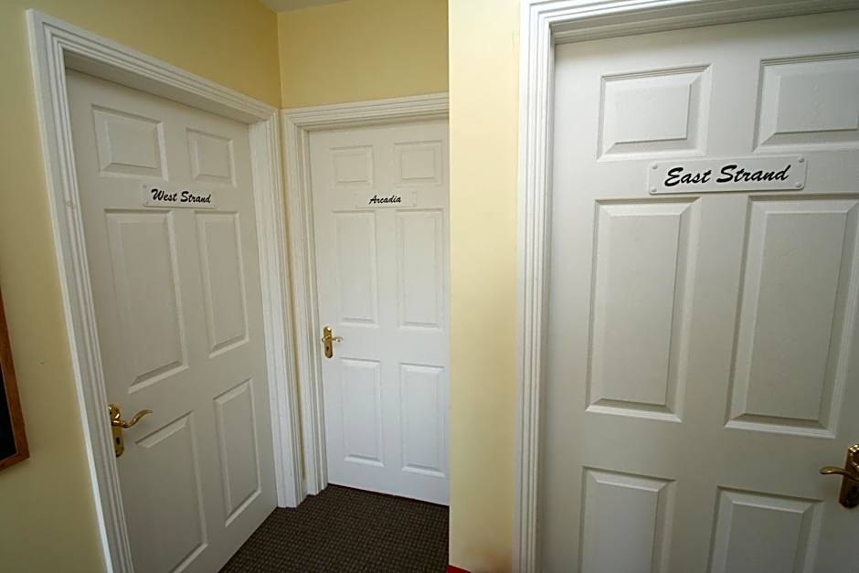 Photo 1 of 7 of Triple Room with Private Bathroom
