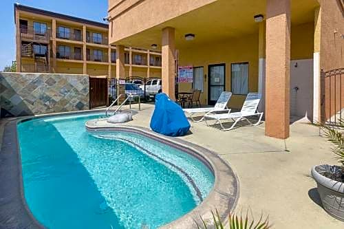 Quality Inn & Suites Huntington Beach