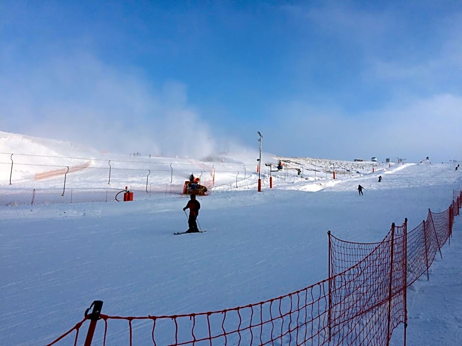Stajnia Sarnówek Nad Jeziorem Różany