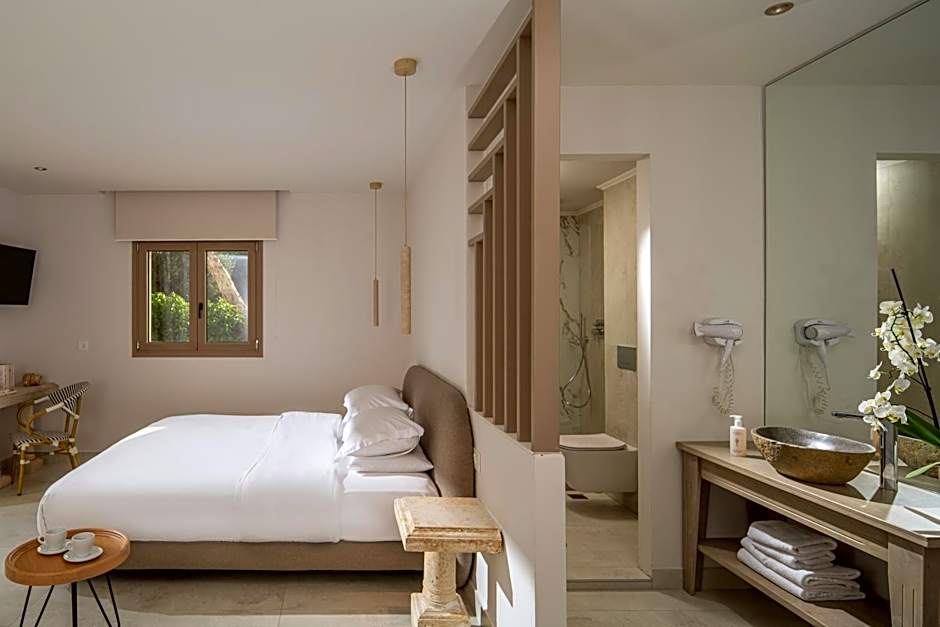 Parthenis Hotel & Suites
