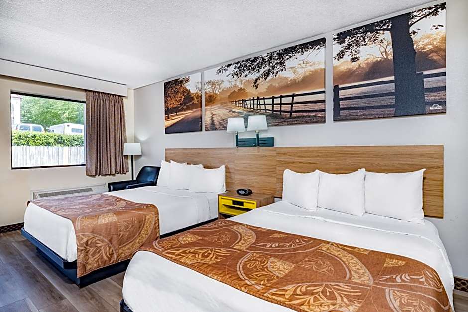 Days Inn by Wyndham Macon I-475