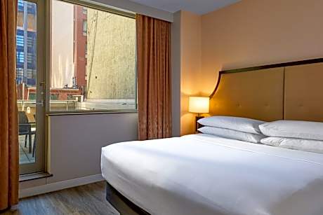 Suite, Bedroom 1: 1 King, Bedroom 2: 2 Double, Sofa bed