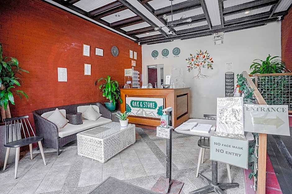 Oak and Stone Bed and Breakfast