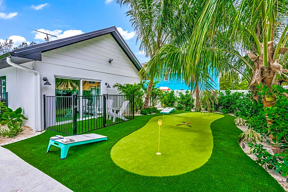 The Retreat at Anna Maria Island Inn
