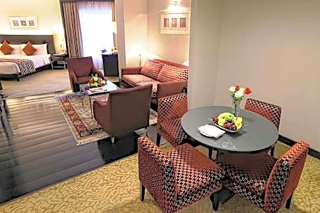 Junior King Suite - Non-Smoking