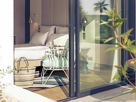 Privilege Room on the Beach