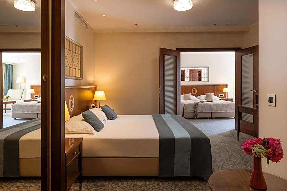 Hotel More