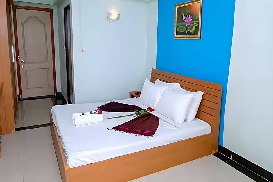 The Garden Place Bangkok (Ngamwongwan)