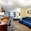 Comfort Suites Johnson Creek Conference Center