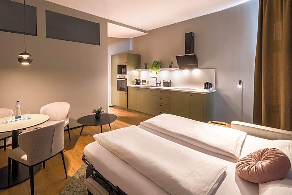 KOOS Hotel&Apartments