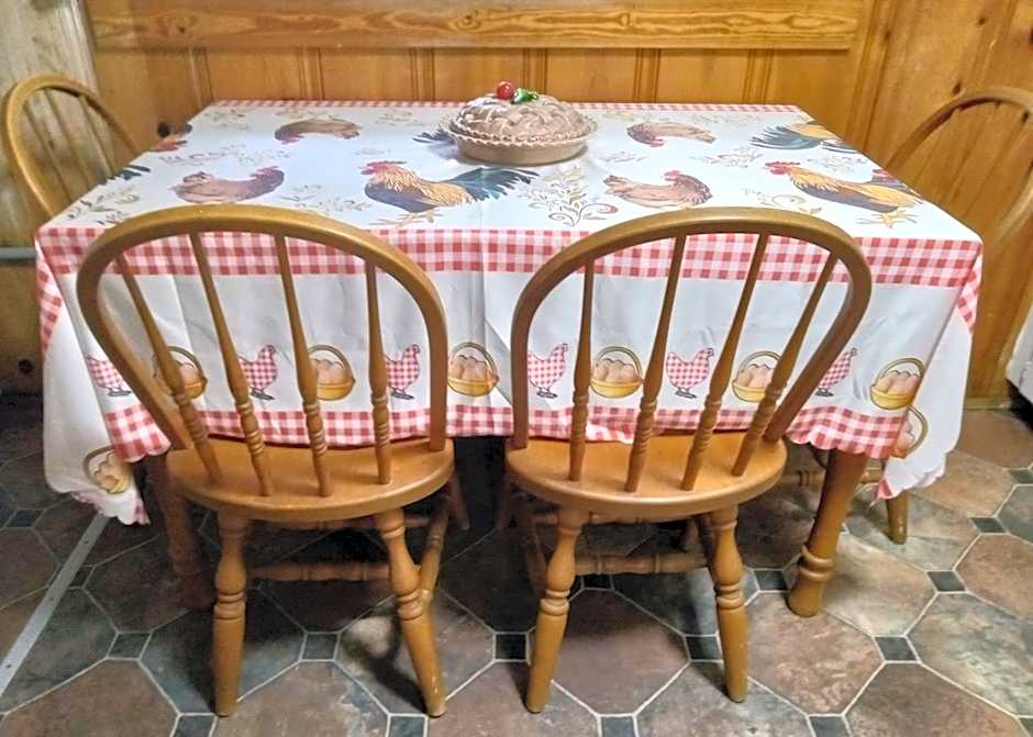 The Evening Shade River Lodge and Cabins