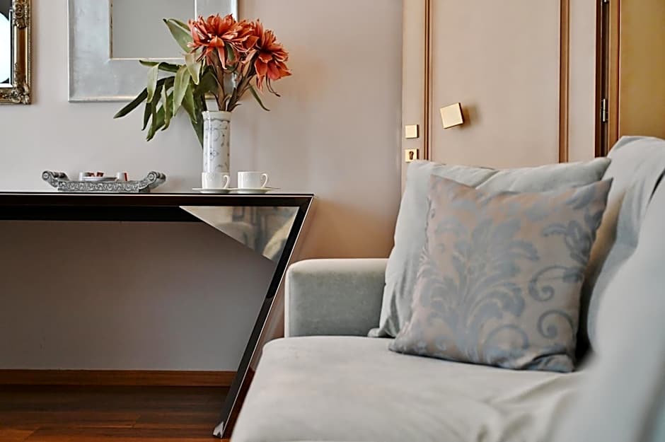 Le Bijou Luxury Rooms & Suites