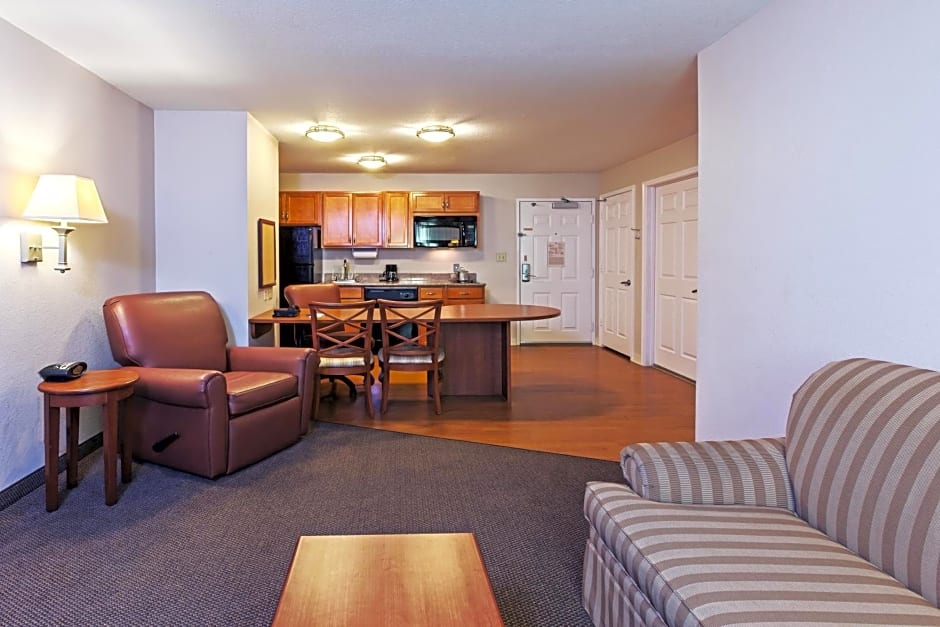 Candlewood Suites Pearland By IHG