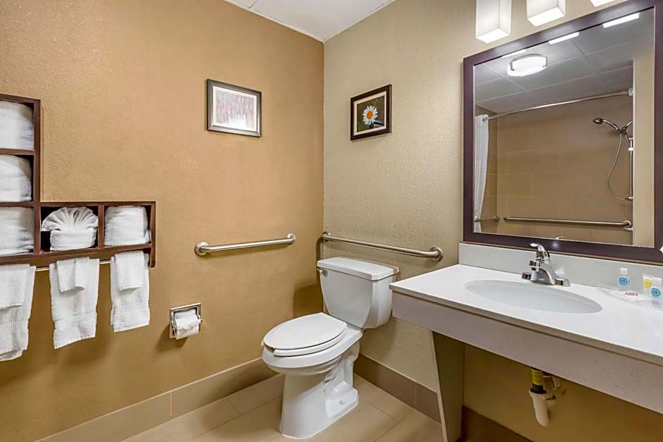 Comfort Suites Regency Park