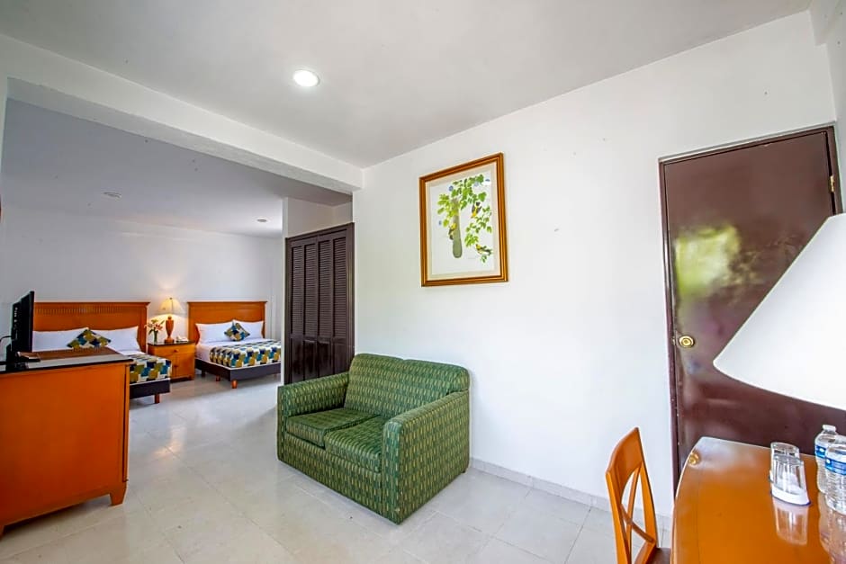 Hotel Embajadores