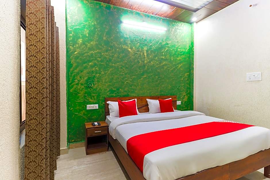 Hotel O Dev Raj