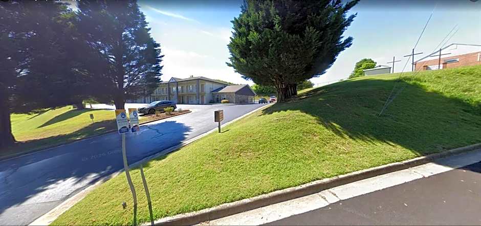 Brentwood inn & Suites - Lynchburg
