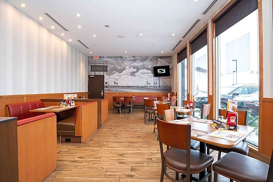 Sandman Hotel & Suites Calgary South