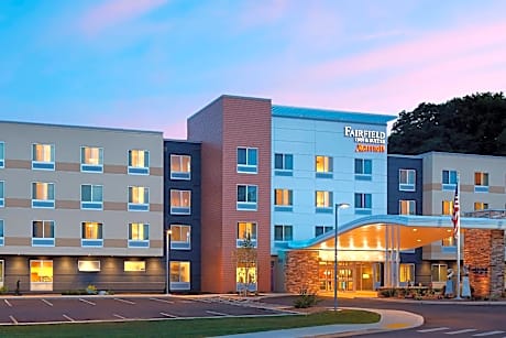 Fairfield Inn & Suites by Marriott Springfield Northampton/Amherst