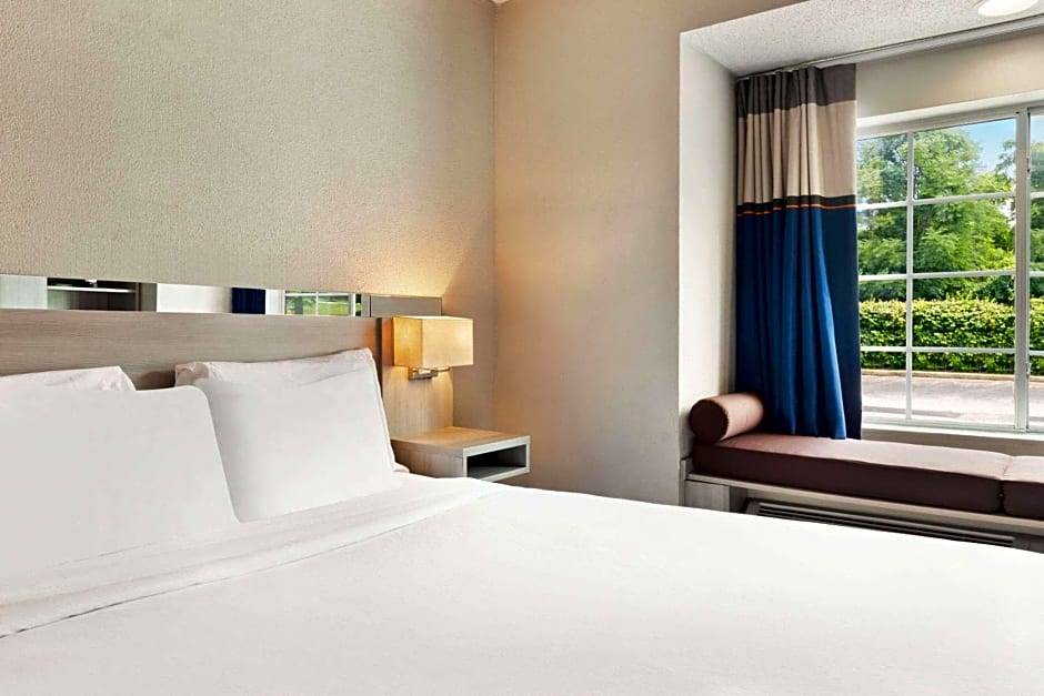 Microtel Inn & Suites By Wyndham Florence/Cincinnati Airport