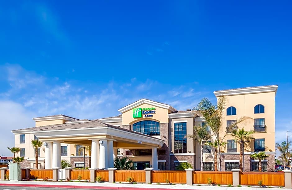 Holiday Inn Express & Suites Eureka By IHG