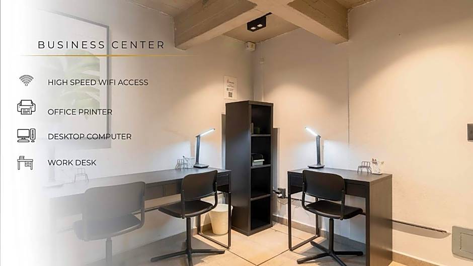 P502 Rooftop views 33drm 2bath AC