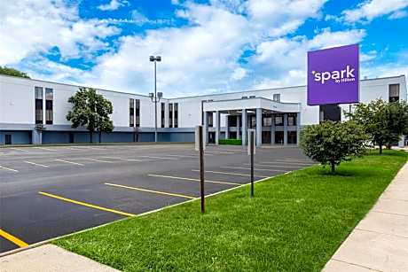 Spark by Hilton Des Plaines Chicago O'Hare