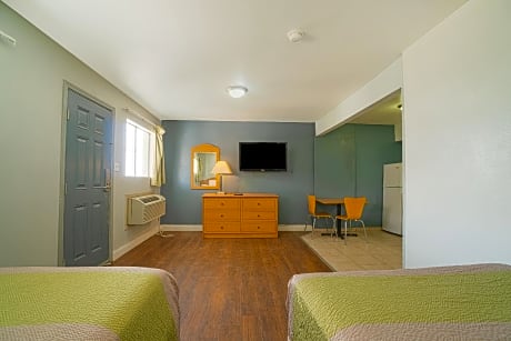 2 Full Bed Smoking with Kitchen