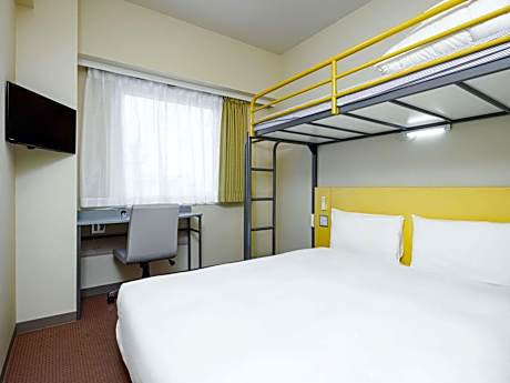 Double Room with Loft Bed - Non-Smoking