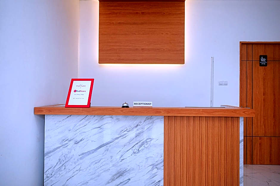 RedDoorz near Ambarrukmo Area