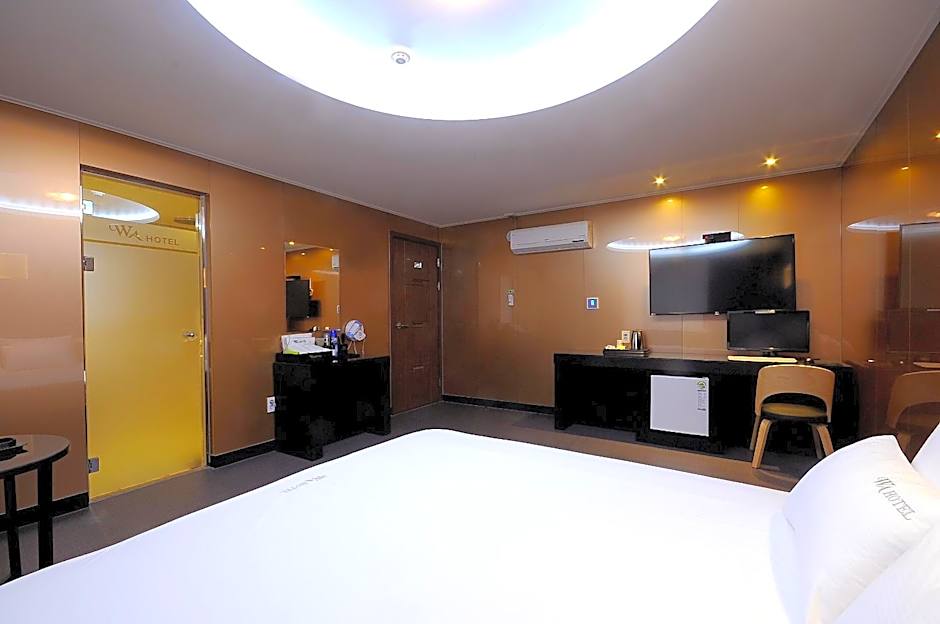 WA Hotel