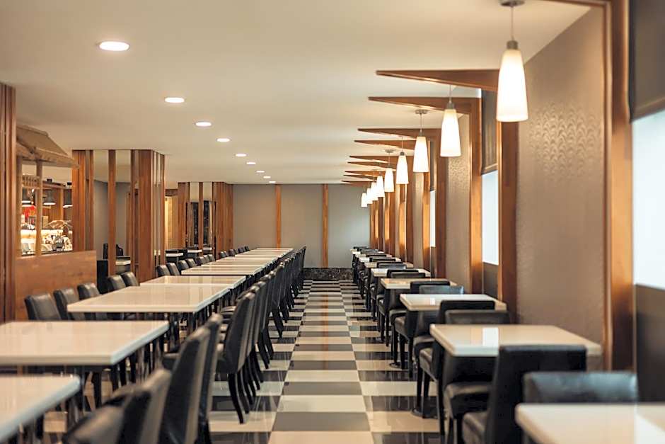 Kindness Hotel - Kaohsiung Main Station