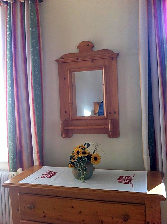 Gasthof Zum Niederhaus - Familie Perthold