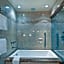 The Cincinnatian Hotel, Curio Collection by Hilton