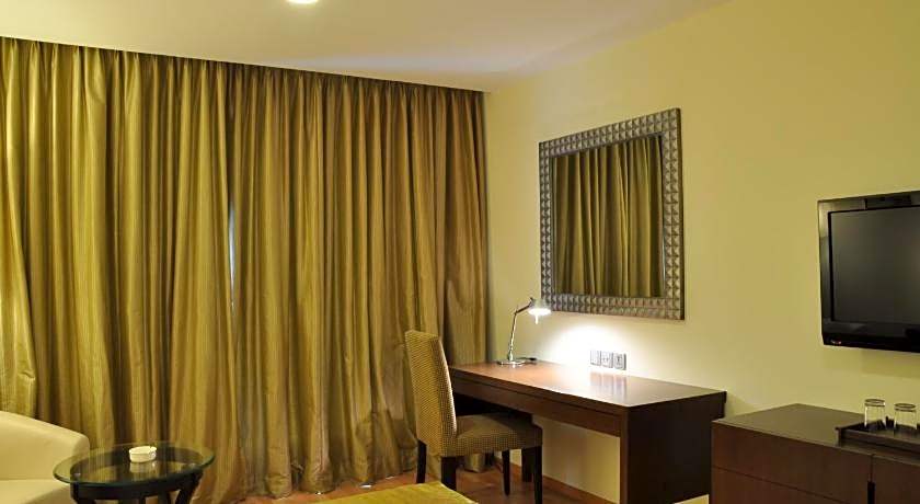 Adarsh Hamilton Hotel