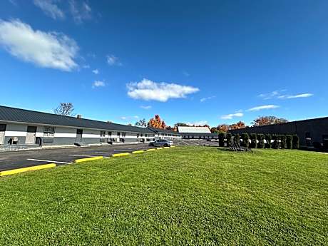 Glengarry Extended Stays