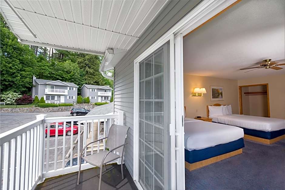 Adirondack Retreat Inn & Suites