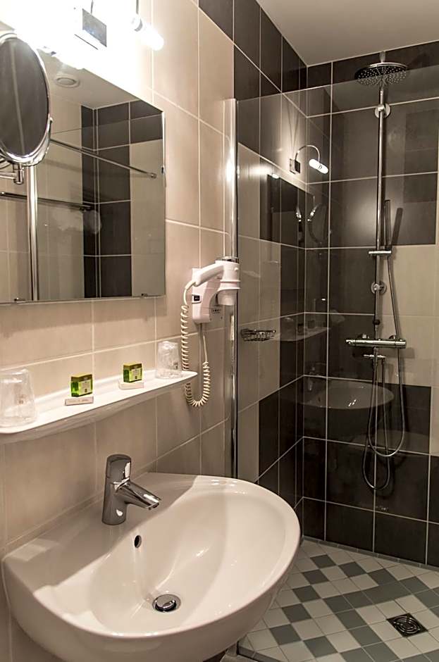 Le Rhien Hôtel-Restaurant