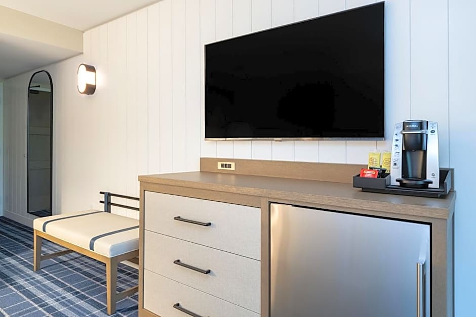 Holiday Inn Bar Harbor Regency Hotel By IHG